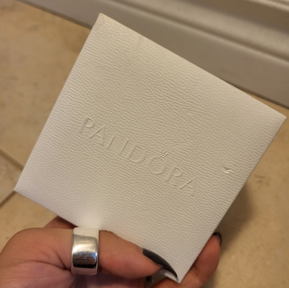 Old and New Pandora Charm bracelet boxes (EMPTY BOXES ONLY) - Picture 9 of 14